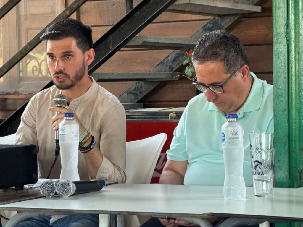 Ramirez y cabañero. Asamblea anual Asociación Vecinos Marjalería 190725