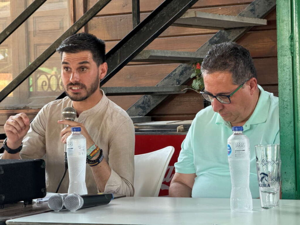 Ramirez y cabañero. Asamblea anual Asociación Vecinos Marjalería 190725