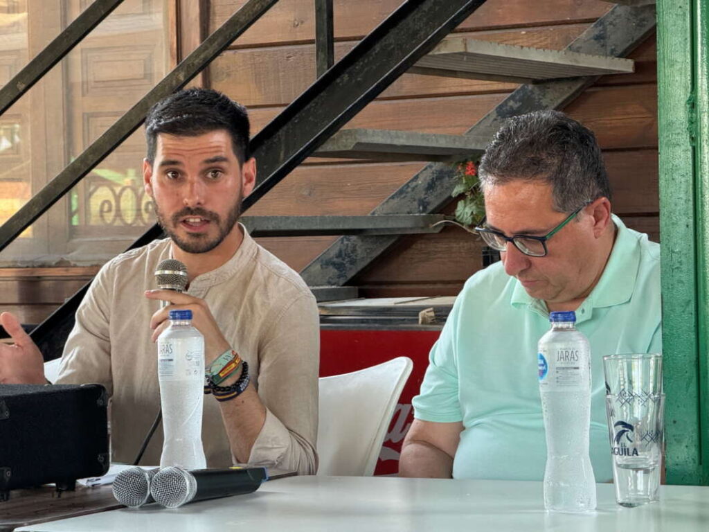 Ramirez y cabañero. Asamblea anual Asociación Vecinos Marjalería 190725