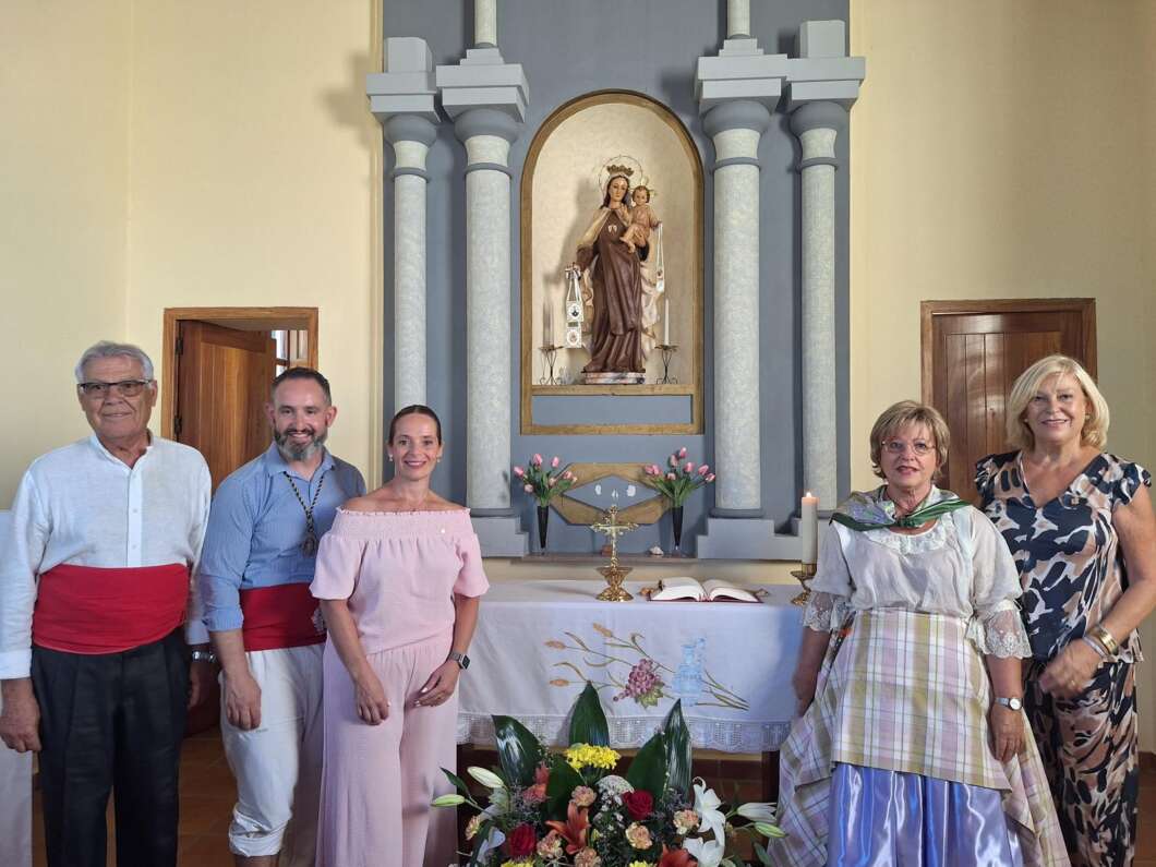 Castellón homenajea a los abuelos con una emotiva celebración en la ermita Virgen del Carmen