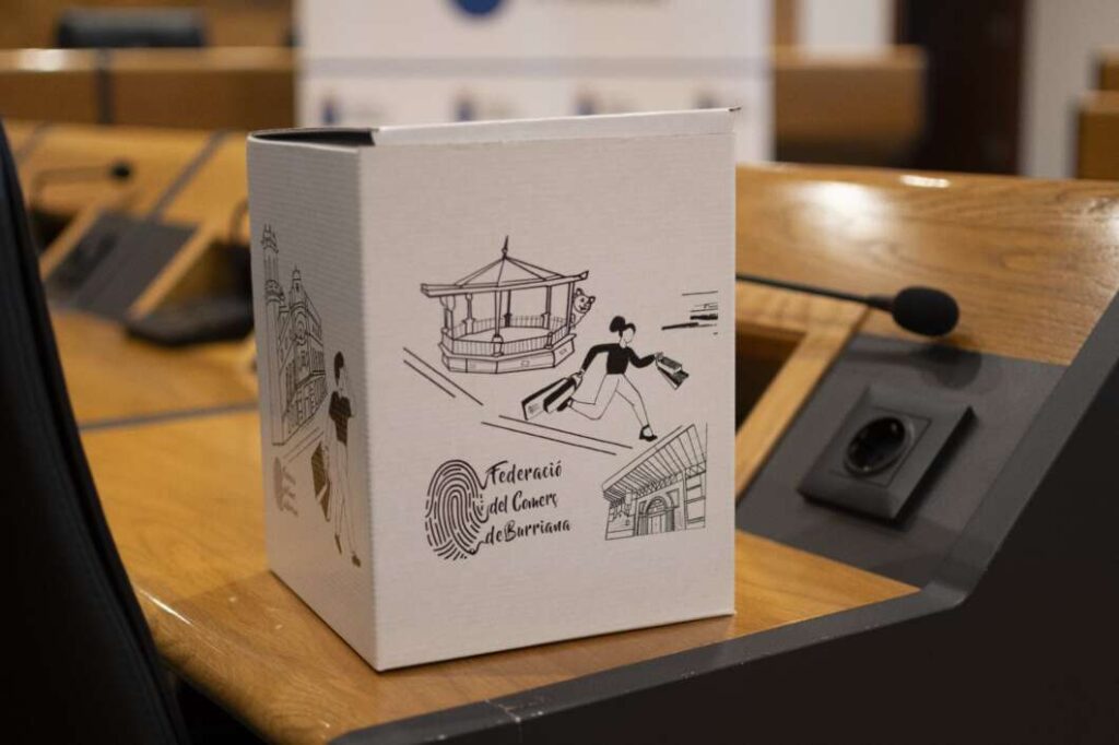 Burriana premia a les clientes més fidels al comerç de proximitat