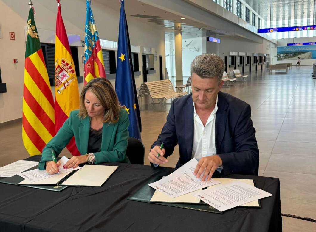 Carrasco y Martínez Convenio de promoción entre Aerocás y ayuntamiento de Castellón 240725