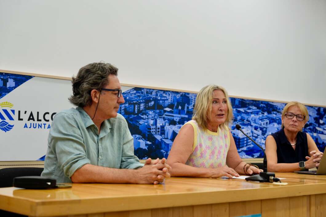 guillermo dalia, tica pons i ana vernia catedra uji alcora