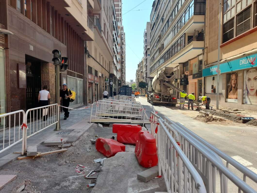 Obras en zona de bajas emisiones calle Asensi de Castelló