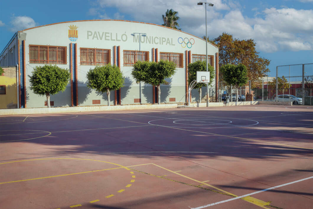 Más deporte, más futuro: Onda cubrirá la pista exterior del pabellón municipal