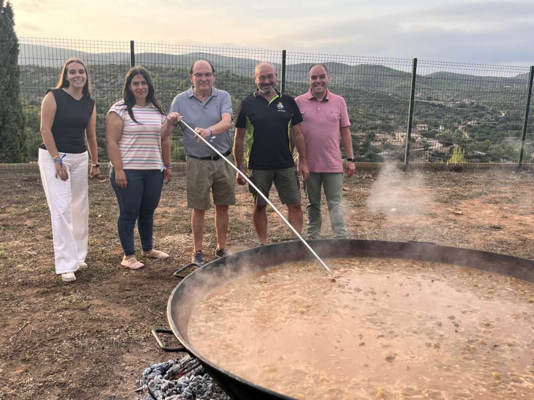 Sopar pa i porta fiestas patronales Les Useres 2025