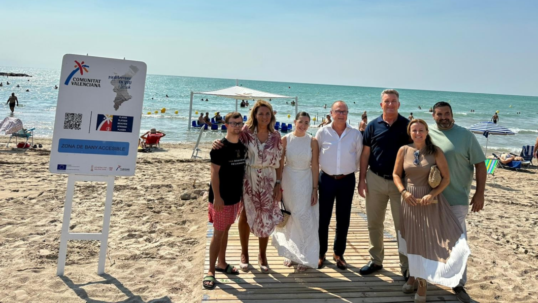 Camarero playa cerezo xilxes