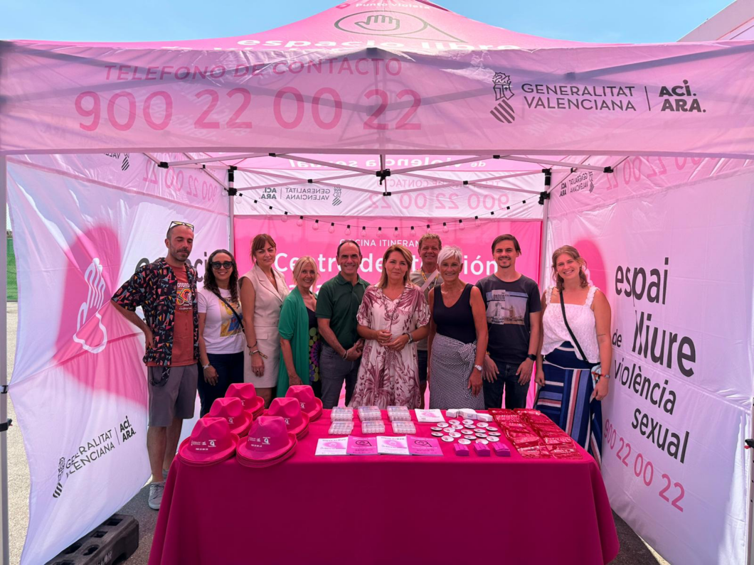 Así lo ha detallado Camarero en su visita a la oficina itinerante de atención a víctimas de agresiones sexuales del festival Rototom Sunsplash de Benicàssim