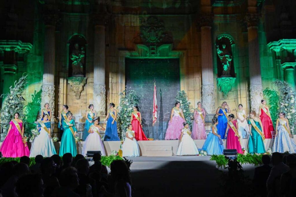 Alcalà-Alcossebre honra su historia en la proclamación de las festeras de 2025