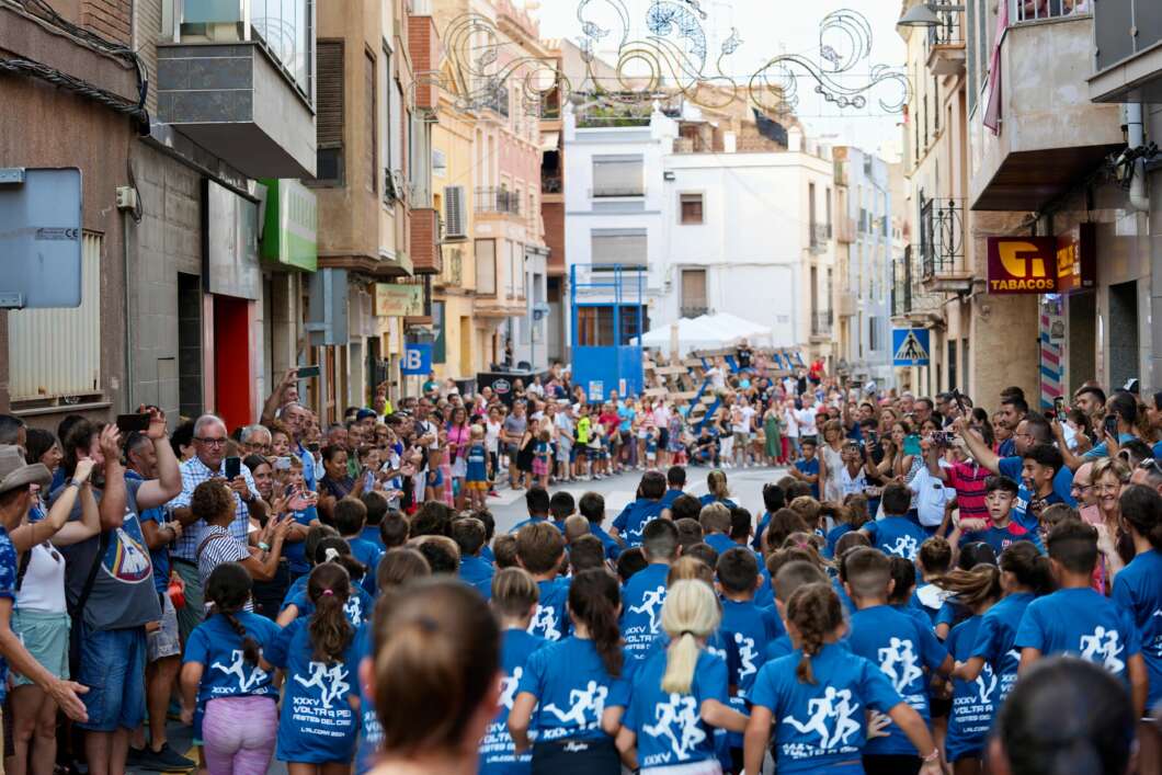 L’Alcora enceta una de les cites més esperades de les festes: la XXXVI Volta a Peu