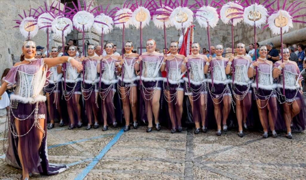 Peñíscola celebra 40 años de moros y cristianos