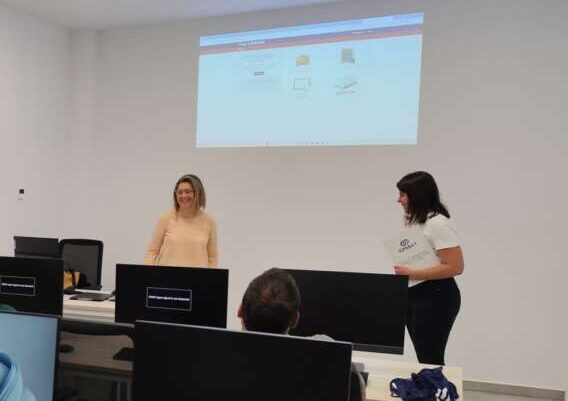 Nules impulsa la inclusió digital amb tallers per a persones en risc d’exclusió