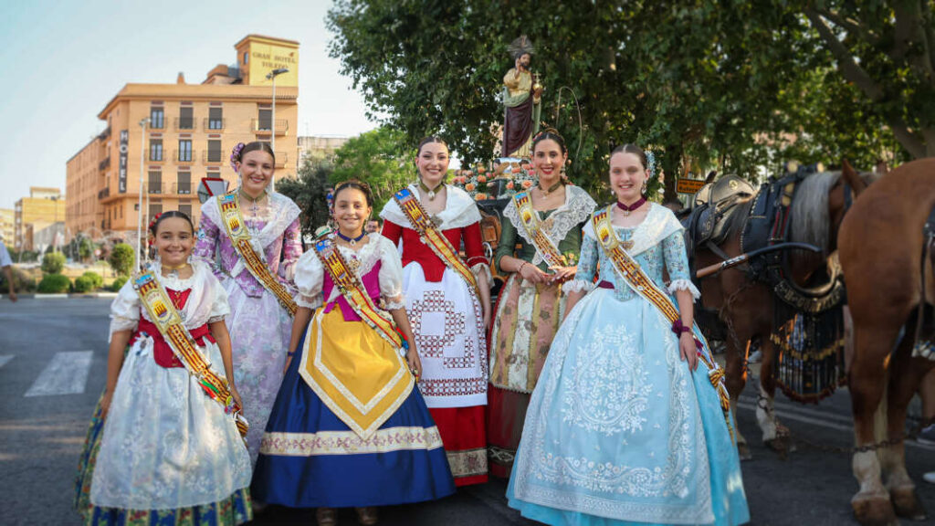 Onda rinde homenaje a su patrón con una romería histórica al Ermitorio del Salvador