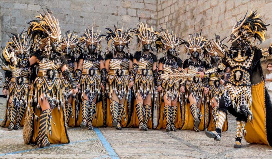 Peñíscola celebra 40 años de moros y cristianos