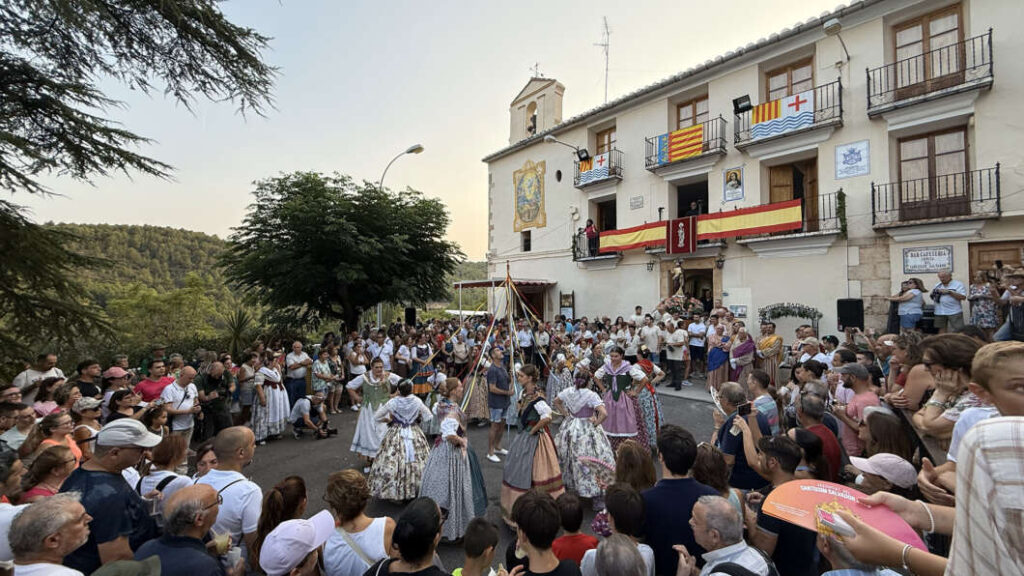 Onda rinde homenaje a su patrón con una romería histórica al Ermitorio del Salvador