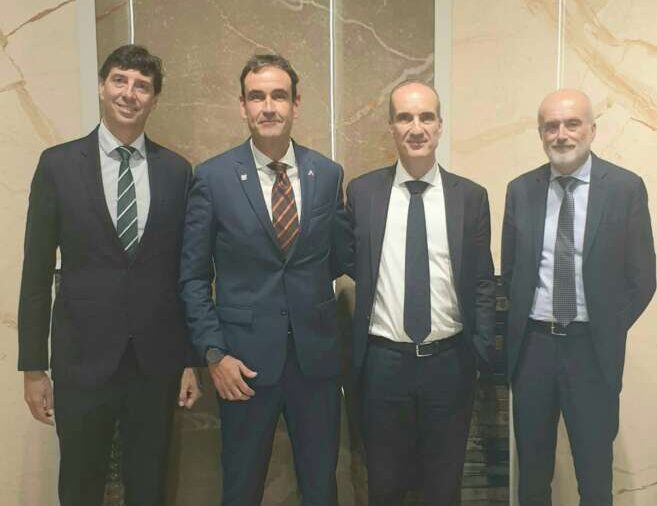 Reunión Anffecc y Ceramicolor en Cersaie 2025