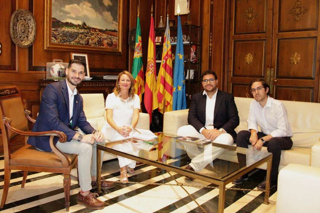 Reunión Ayuntamiento y Consell de l'Estudiantat 2025