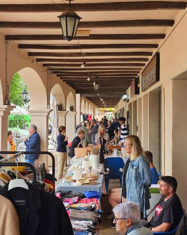 Sant Jordi 30 aniversari panoramica