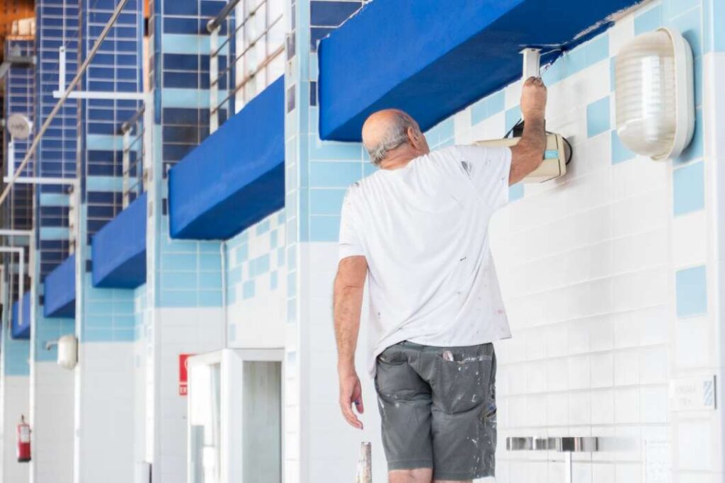Almassora ultima la modernització de la piscina municipal per a la seua reobertura a l’octubre