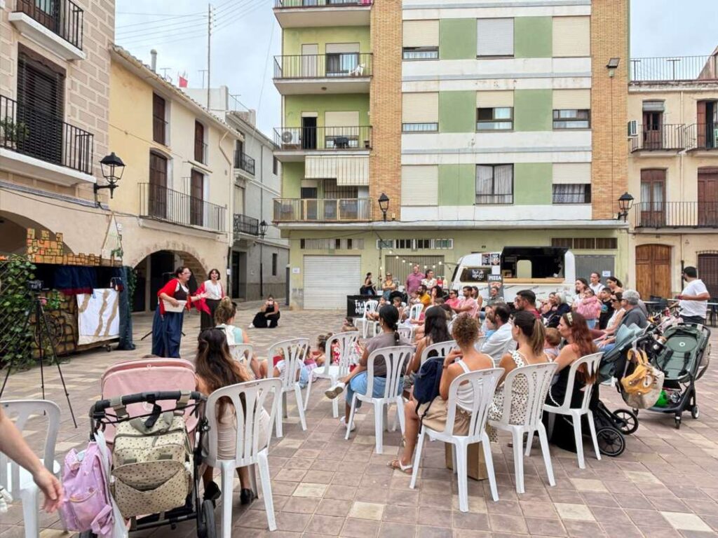 Viu la Vila tanca la segona edició amb una trobada d’Urban Sketchers