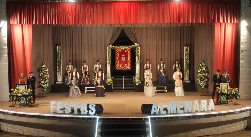 La presentació de les festeres i festers dona el tret d’eixida a les Festes Patronals d’Almenara 2025