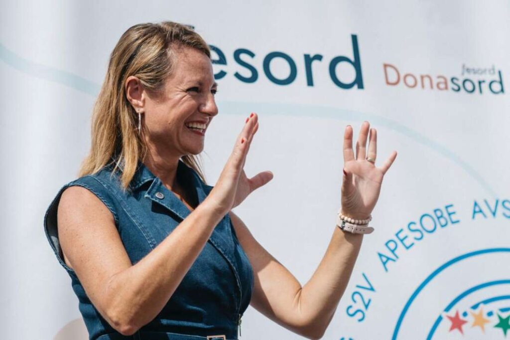 Más de mil personas celebran en Castellón el Día Internacional de las Personas Sordas  