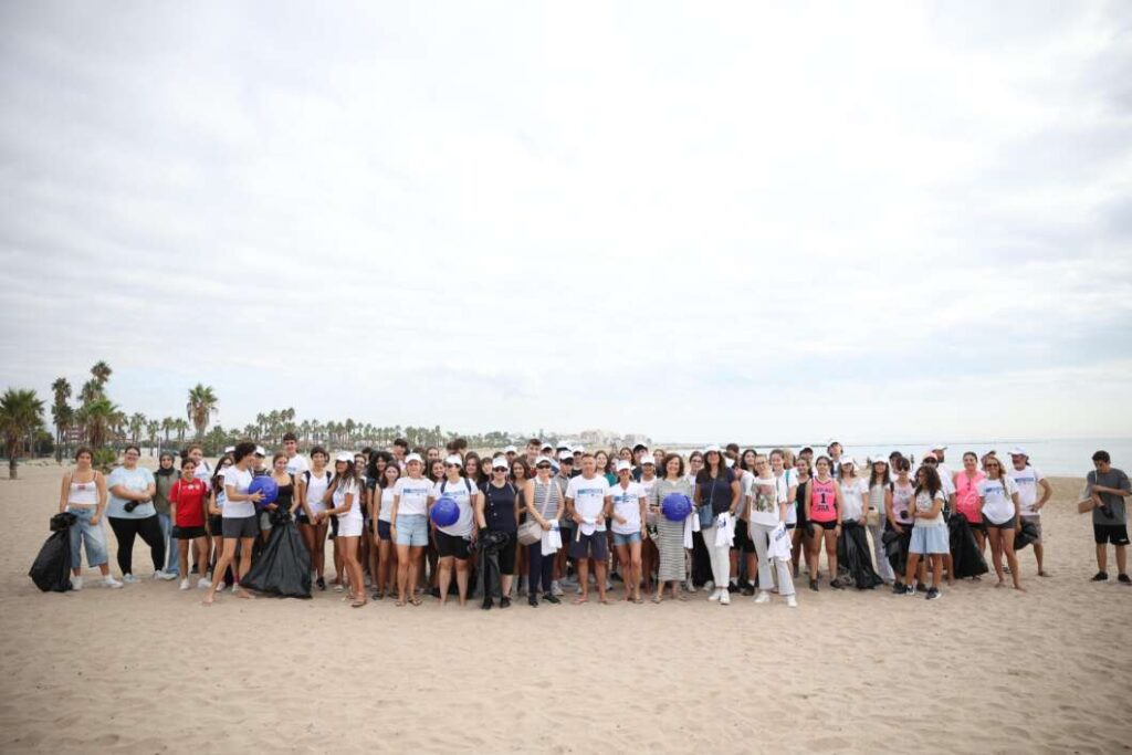 Burriana se suma un any més a la campanya europea #EUBeachCleanup