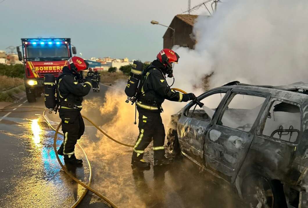 bomberos castellon incendio coche