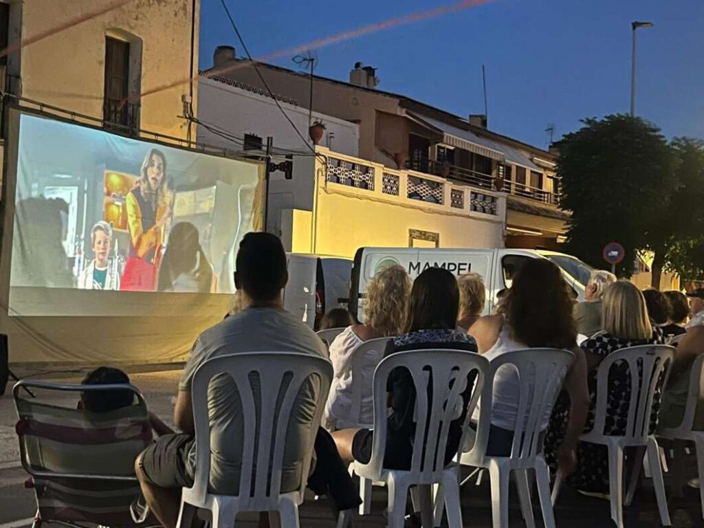 Castellón reúne a 20.000 vecinos en un verano lleno de vida en los barrios