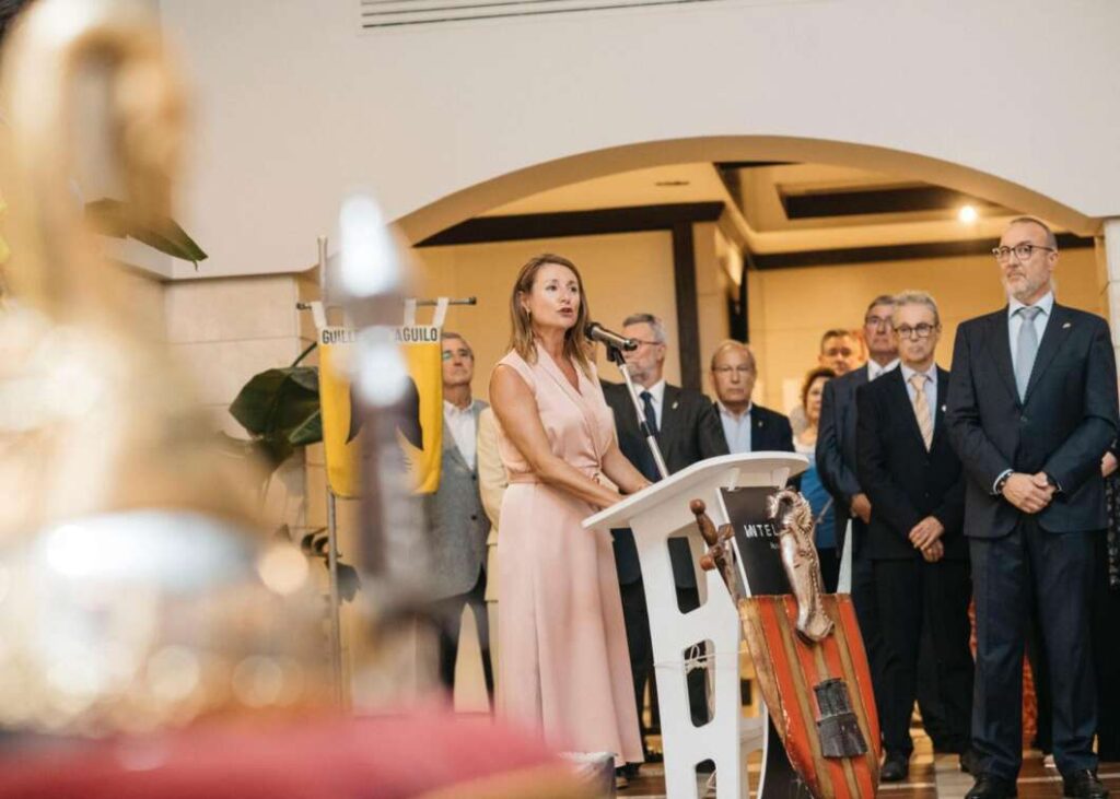 Presentación de Na Violant Victoria arcos Germandat Cavallers 080925