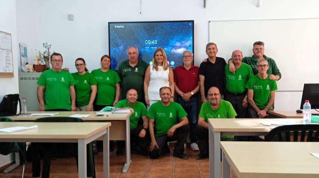 El Taller de Jardineria d'Almassora inicia l'ornamentació paisatgística del cementeri