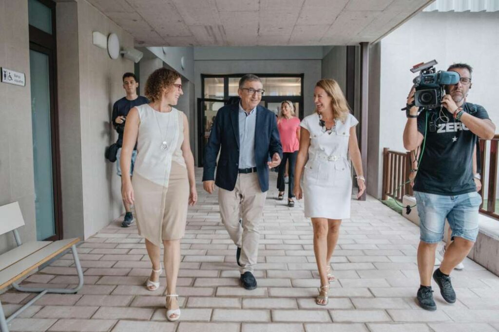 El conseller de Educación en la inauguración del curso escolar 2025-26 en el CEIP Mestre Canós de Castelló
