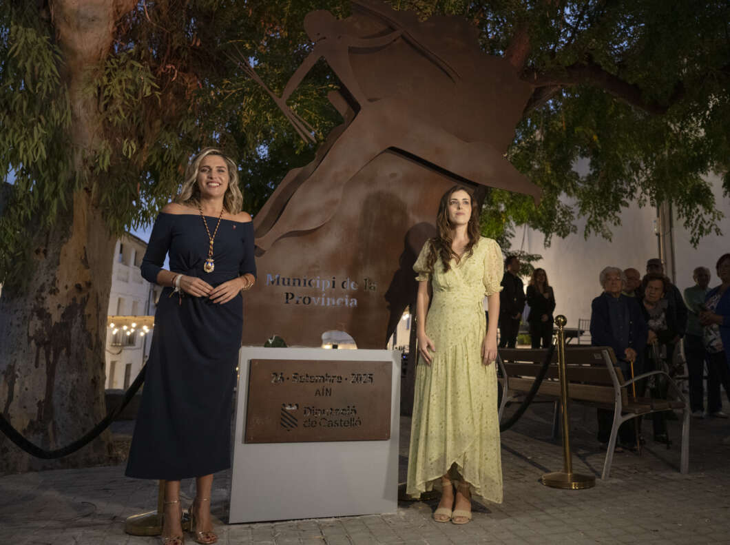 Escultura en Aín por el Día de la Provincia de la Diputación.