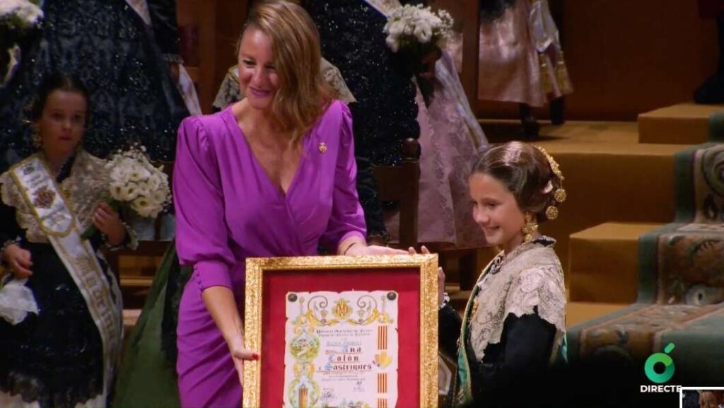 Ana colon Imposición de bandas representantes infantiles Magdalena 2026 Castellón