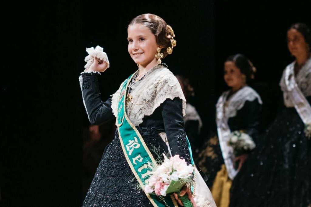 Ana colon Imposición de bandas representantes infantiles Magdalena 2026 Castellón