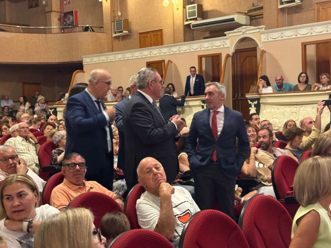 Barrachina exige al Gobierno defender a los agricultores valencianos ante la reforma de la PAC