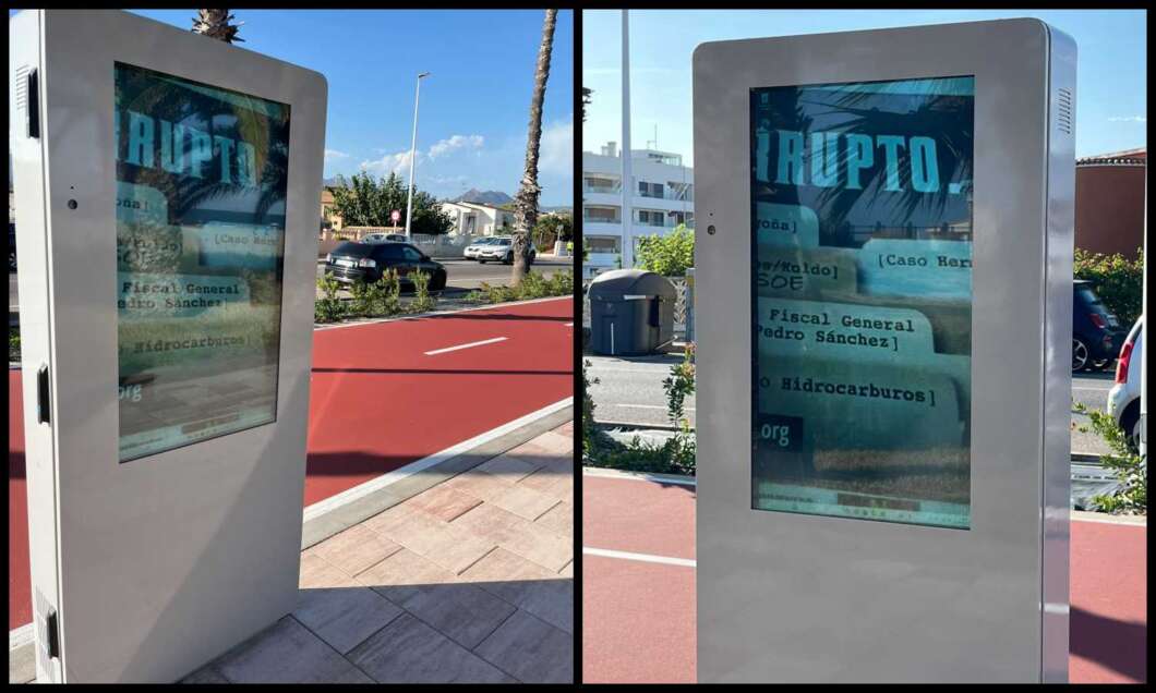 Los paneles informativos de la playa emiten insultos contra Pedro Sánchez en Castellón 2025