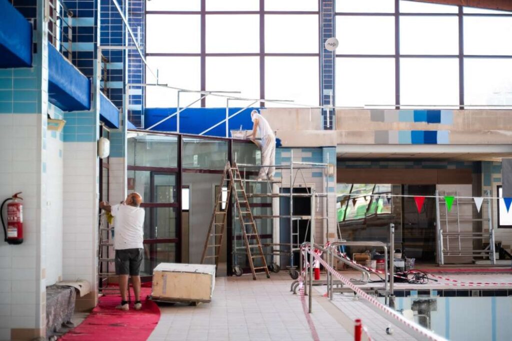 Almassora ultima la modernització de la piscina municipal per a la seua reobertura a l’octubre