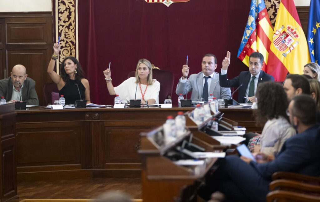 Pleno de la Diputación Provincial Castellón 160925
