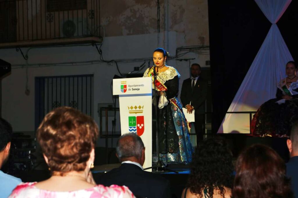 Soneja arranca sus Fiestas Patronales 2025 con la proclamación de Claudia Maicas