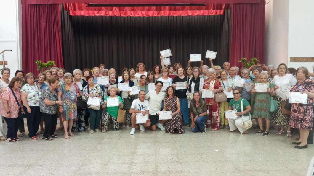 Almassora reactiva una trentena de tallers per a promoure l’envelliment actiu