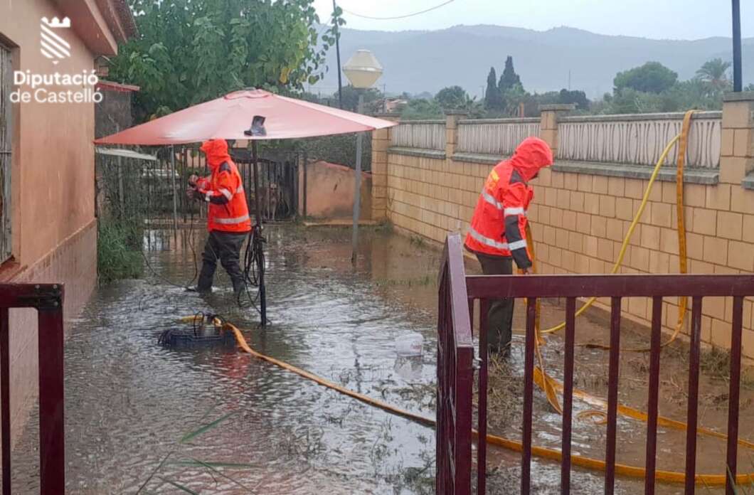 bomberos inundaciones lluvia