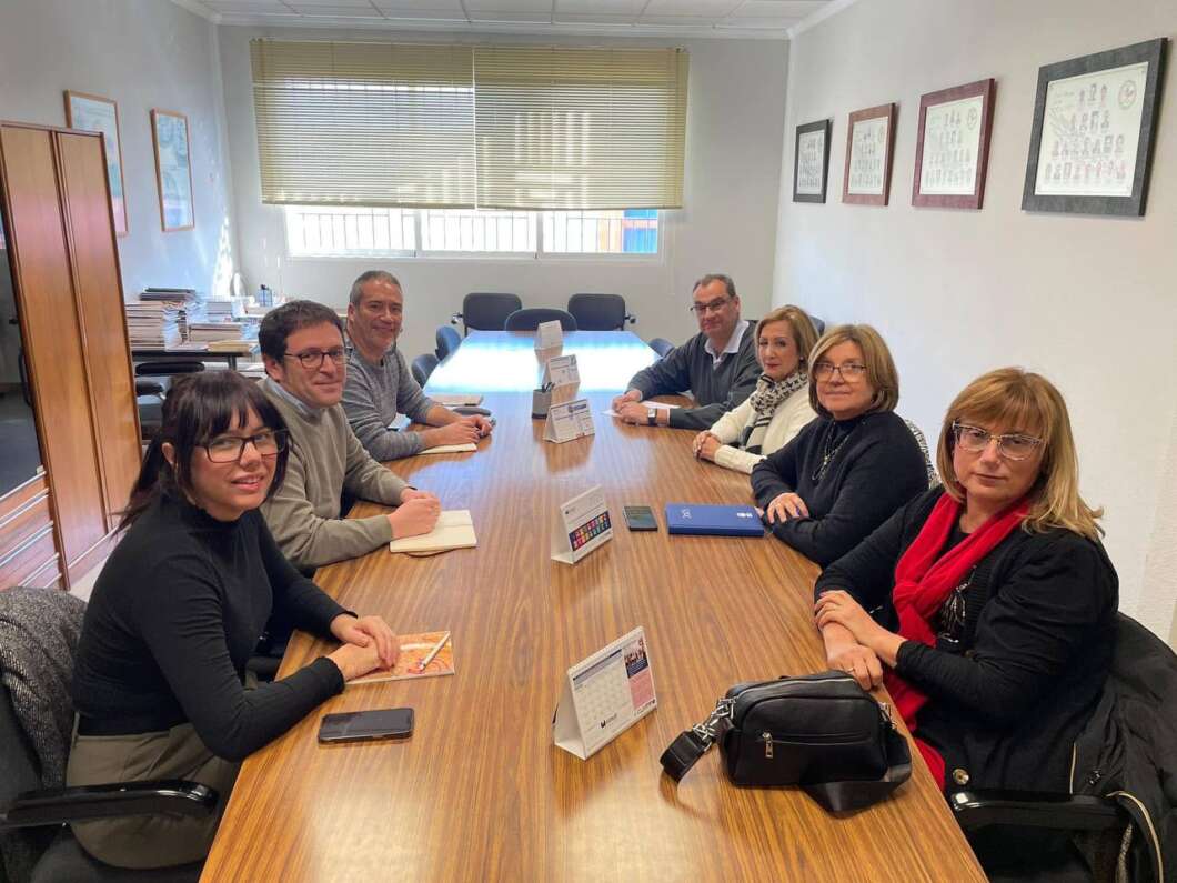 Compromís urgeix crear un pla de comerç i incorporar personal qualificat per a dinamitzar el sector