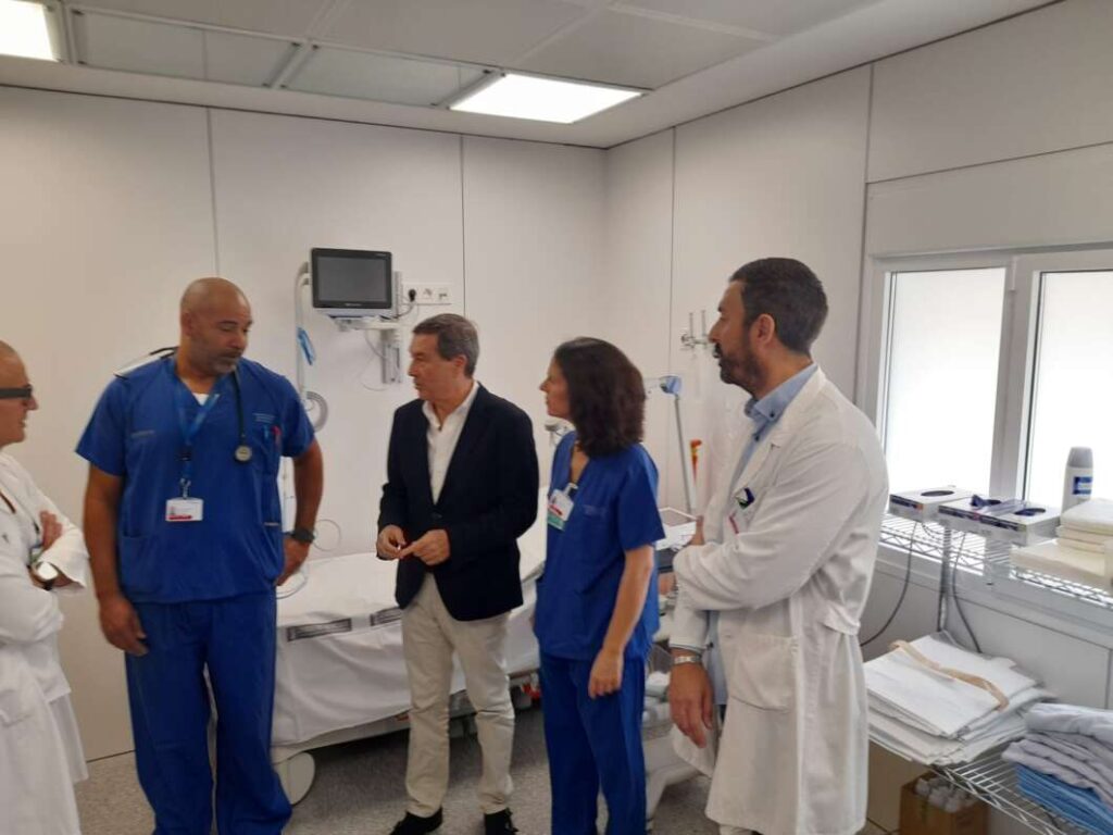 Conseller de Sanidad en visita obras de Urgencias del Hospital General de Castellón