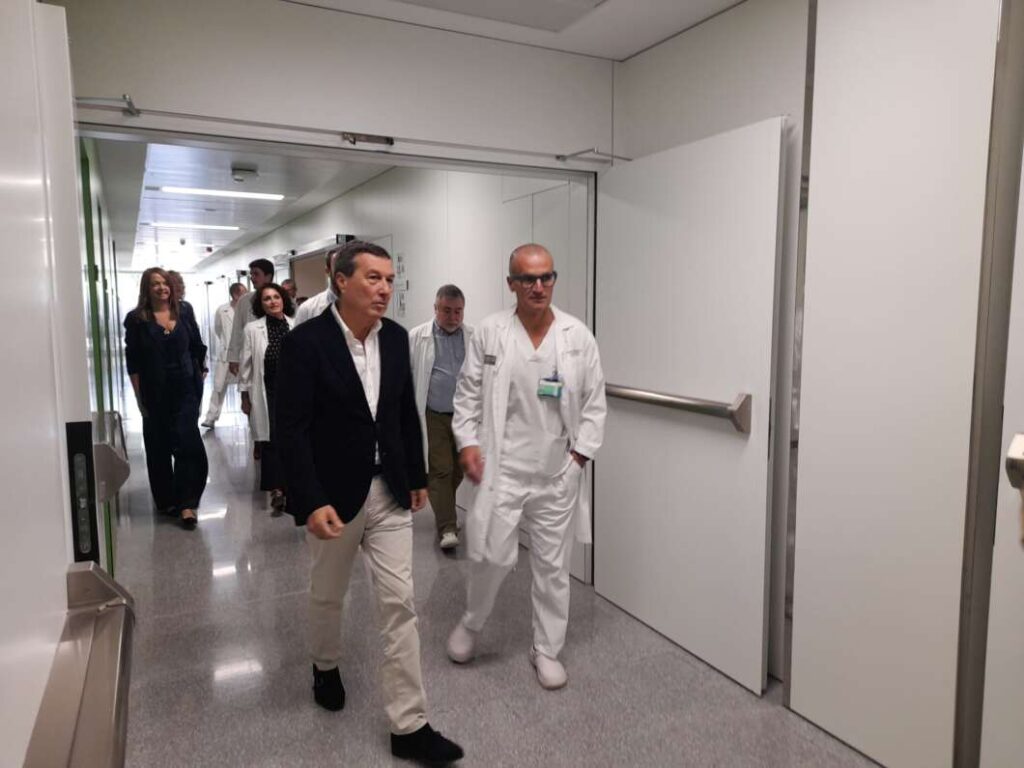 Conseller de Sanidad en visita obras de Urgencias del Hospital General de Castellón