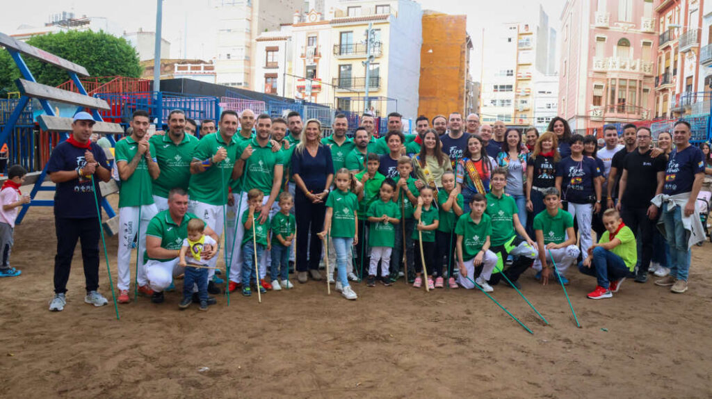 Miles de aficionados participan en el primer encierro de la Fira 2025 en Onda