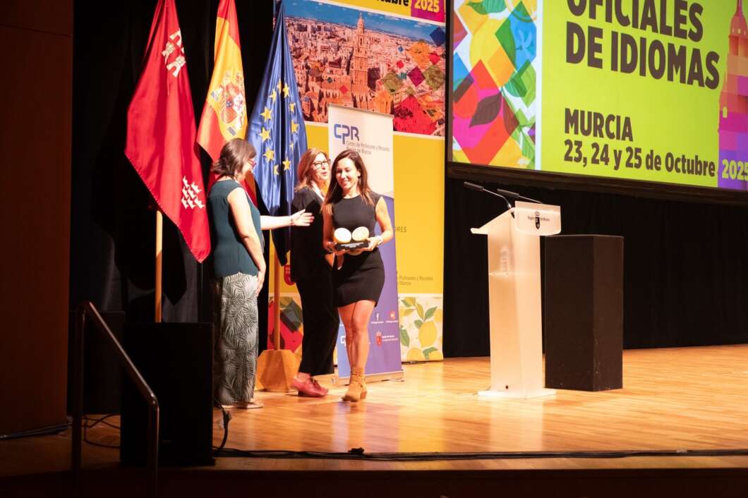La EOI de Castelló recibe el premio a la Innovación Educativa en el XIII Congreso Nacional de Escuelas Oficiales de Idiomas