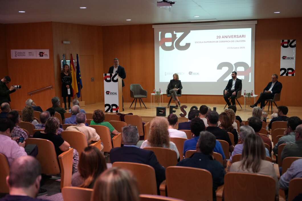 La Escuela Superior de Cerámica de l’Alcora celebra su 20 aniversario
