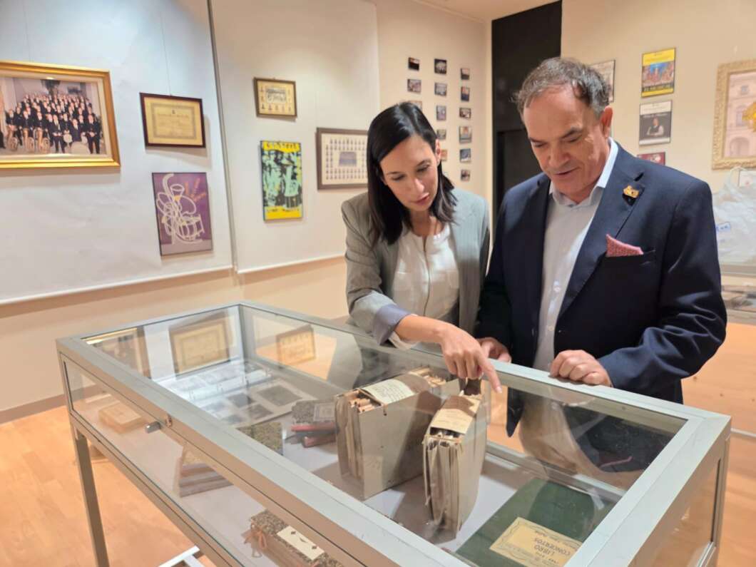 Una exposición recorre los 100 años de la Banda Municipal de Castellón con material original e inédito