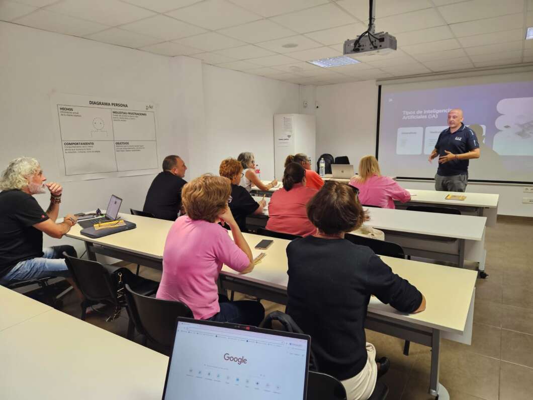 Diez empresas locales se forman en IA en el curso impulsado por el Ayuntamiento de Oropesa